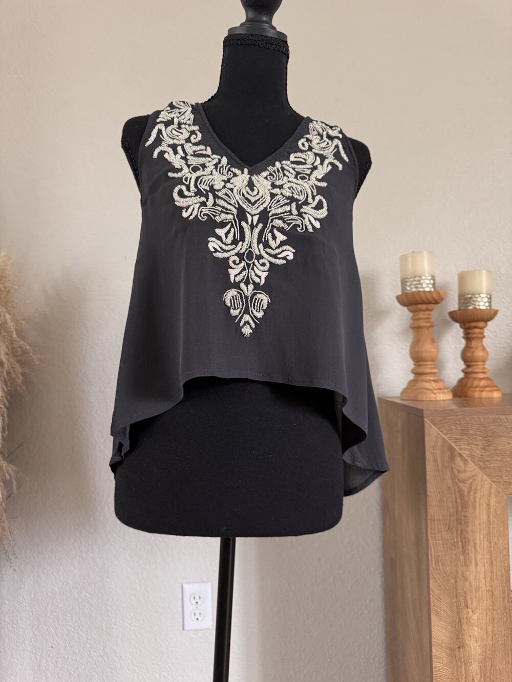 Tularosa Embroidered V-Neck High Low Tank Top Black Boho Festival Women's XS
